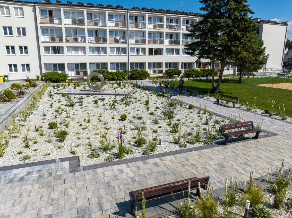 Zem-Tourist Otel Pustkowo Dış mekan fotoğraf
